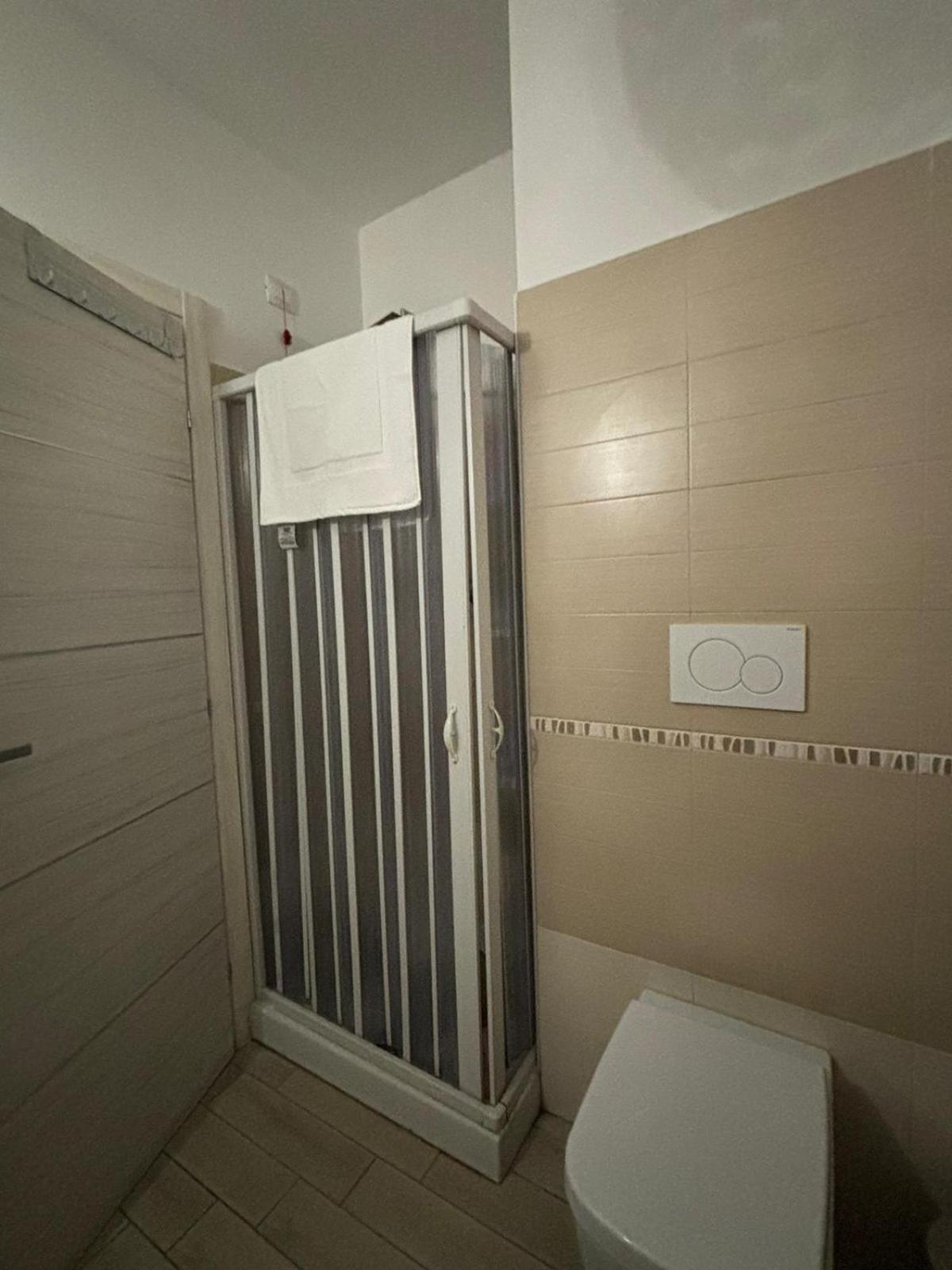 Pomezia Centro Appartement Buitenkant foto